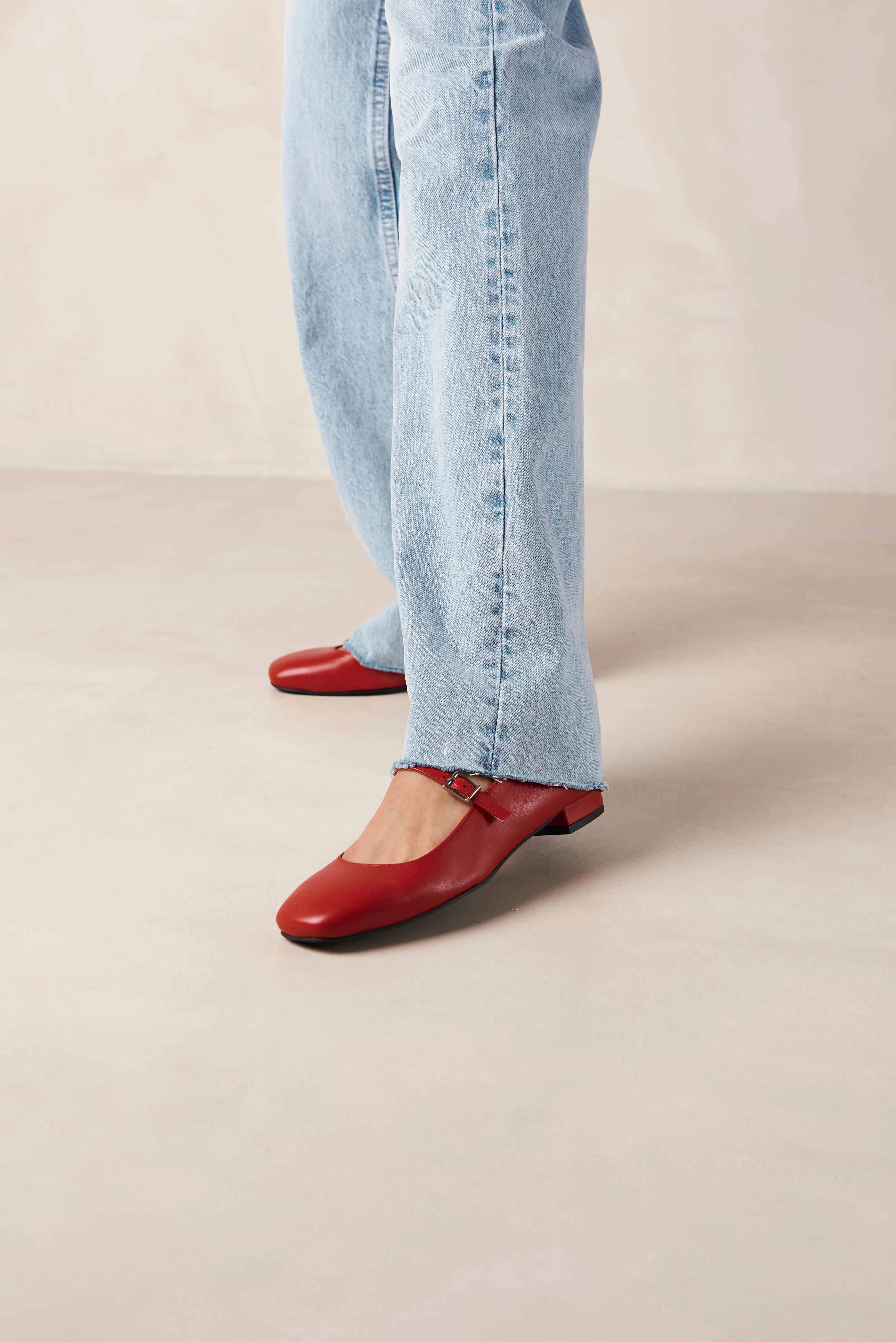 Por Do Sol Leather Ballet Flats - Red